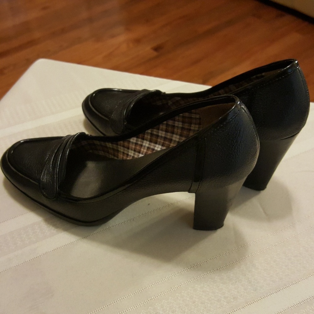 Circa Joan & David Platform Womens Shoe